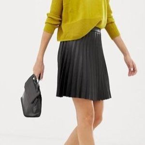 Black Faux Skirt L